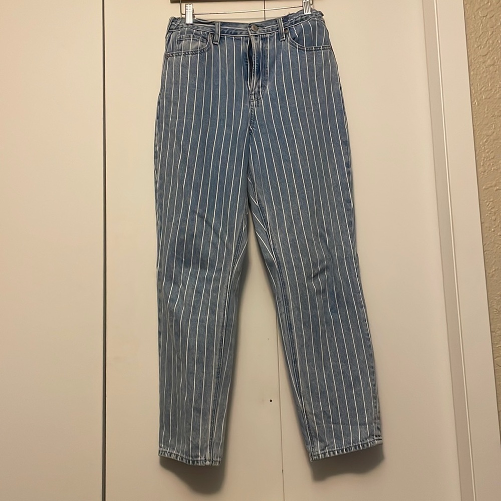 American Eagle mom jeans